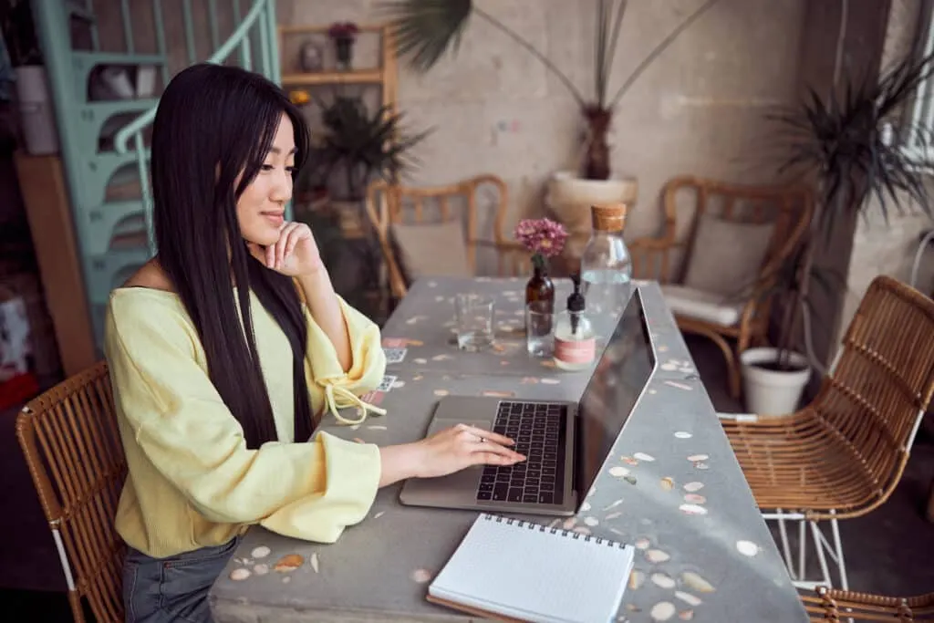 Shopify dévoile Sidekick : une nouvelle fonctionnalité pour les commerçants en ligne